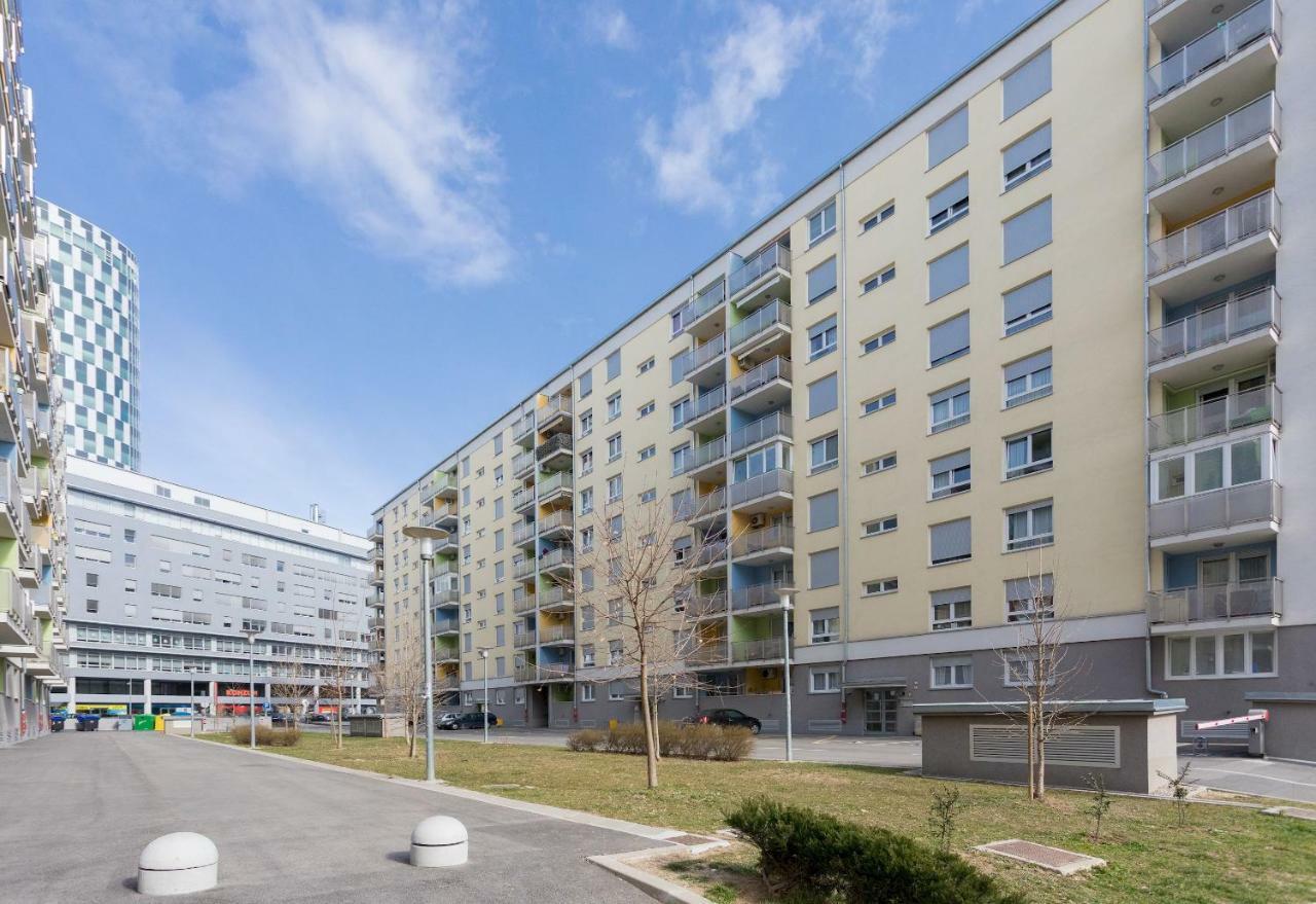 Cute And Sunny Studio In Zagreb With Balcony & Free Parking Luaran gambar